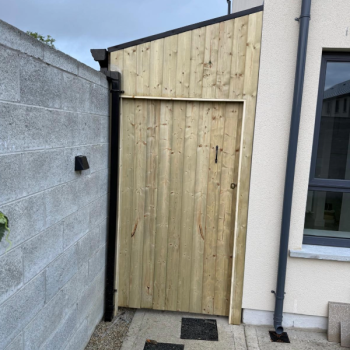 secure-outdoor-storage-lean-to-construction